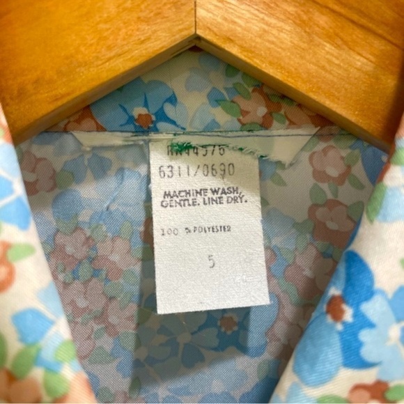 Vintage Smocked Shoulder Puff Sleeve Blue Floral Top - Picture 9 of 9